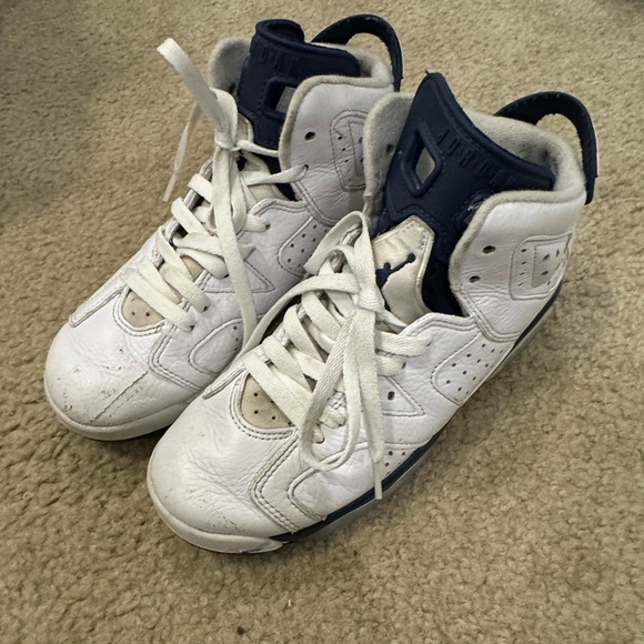Nike Air Jordan 6 Retro Shoes in White/Midnight Navy - Picture 1 of 10